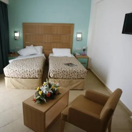 Sun Palace Szálloda 4*