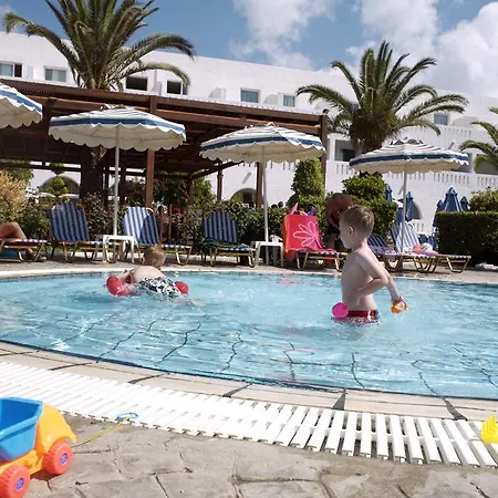 ホテル Sun Palace ファリラキ