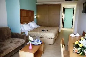 Sun Palace