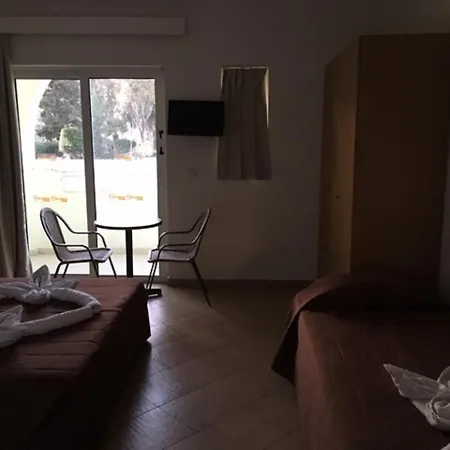 ホテル Sun Palace ファリラキ