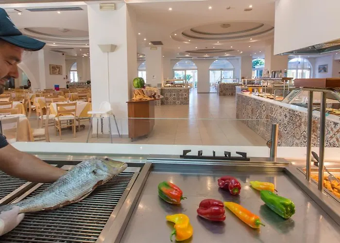 Отель Sun Palace 4*