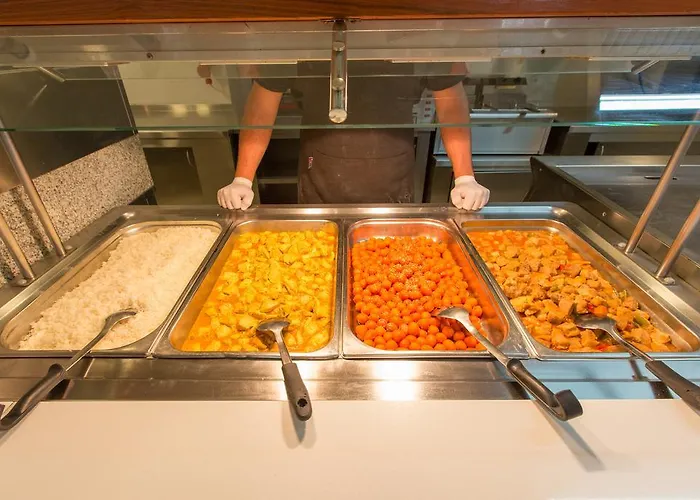 Отель Sun Palace 4*