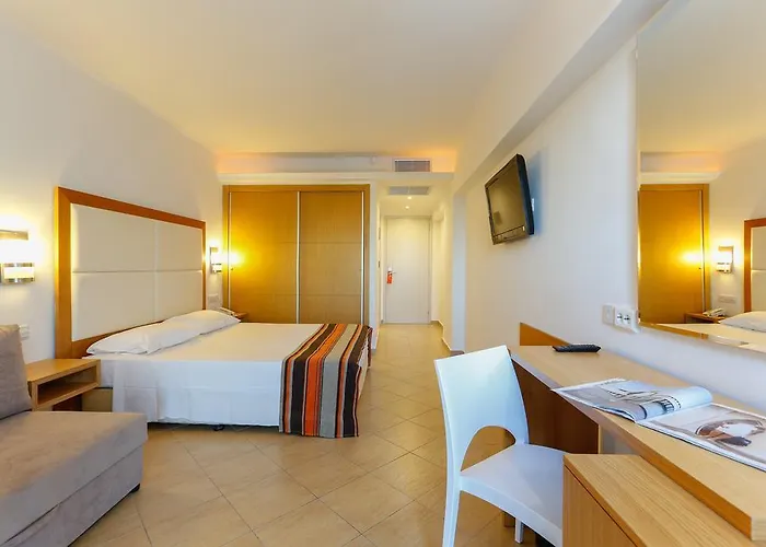 Отель Sun Palace Фалираки