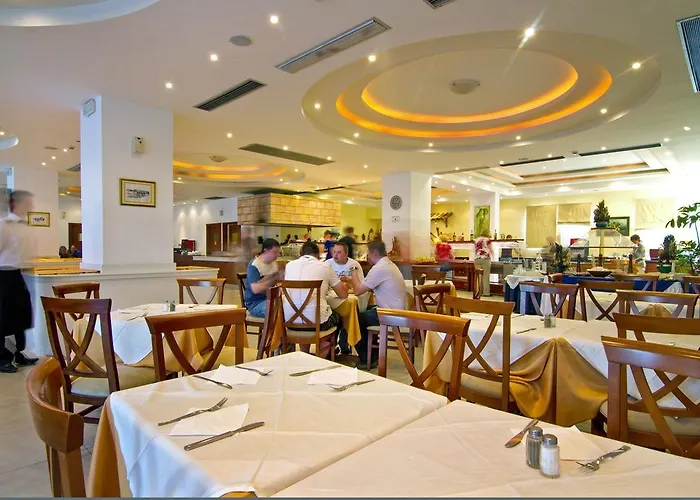 Sun Palace