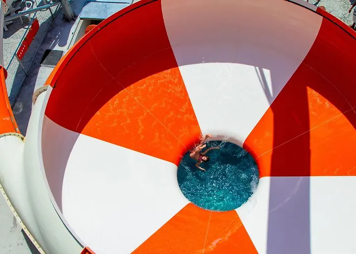 太阳宫殿酒店 4*